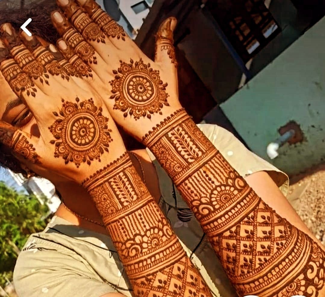 Anjali Prajapati Mehndi Artist: Adding Elegance and Tradition to Every Celebration